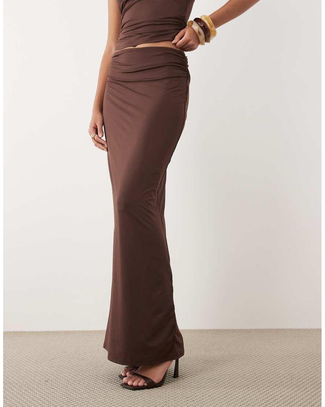 SNDY'S Brown Ruched Detail Back Slit Maxi Skirt
