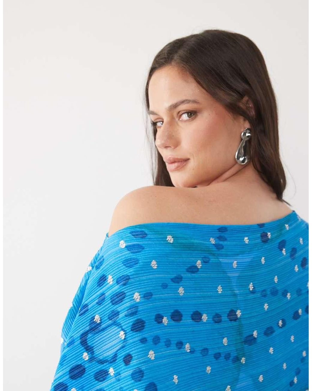 Tilly di Never Fully Dressed in Blue