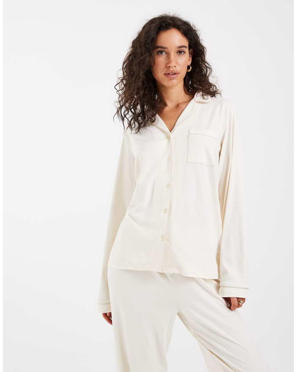 Loungeable White Super Soft Jersey Revere Top And Wide Leg Pyjama Set With Piping