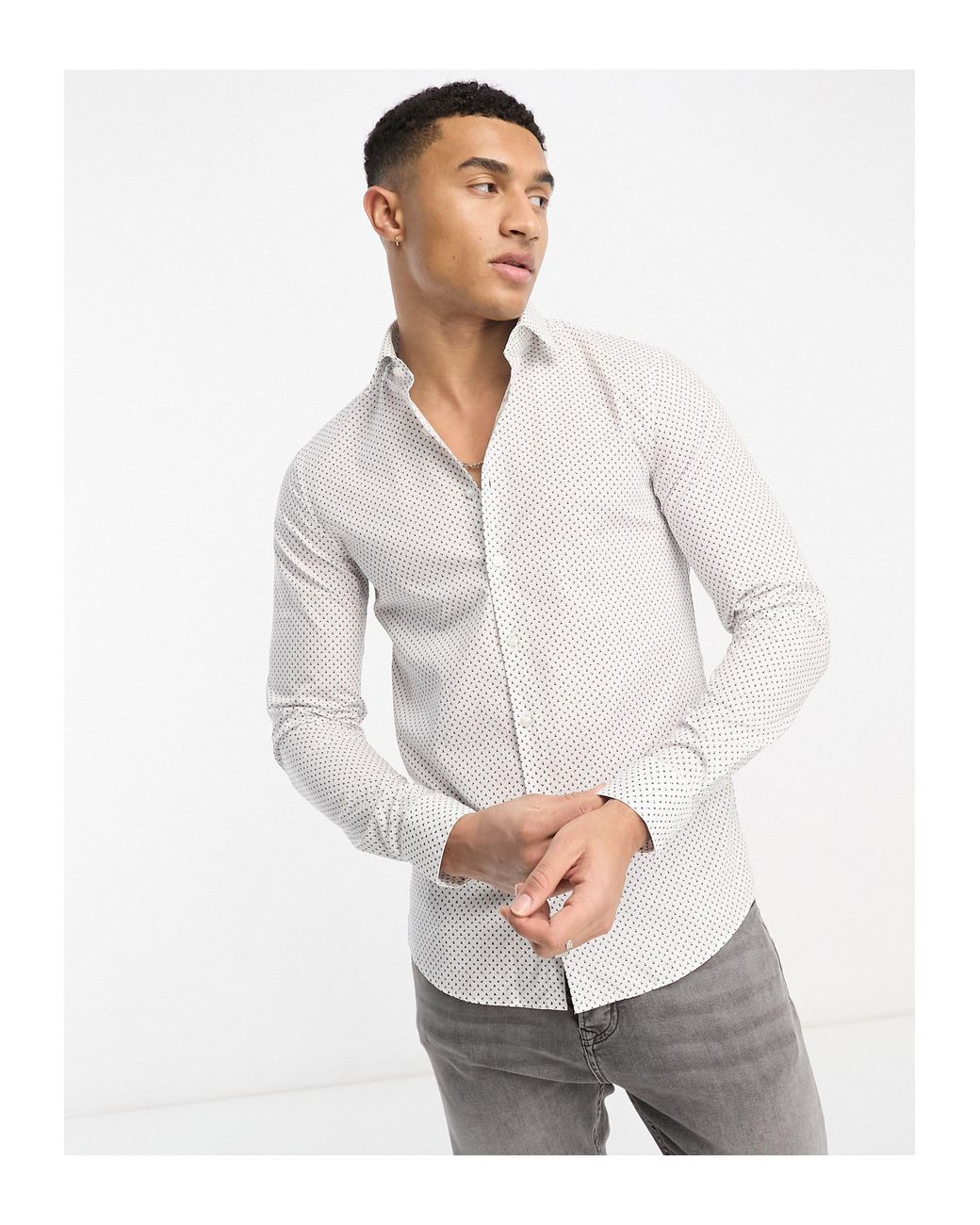 Camisa blanca con estampado geom trico peque o Calvin Klein de