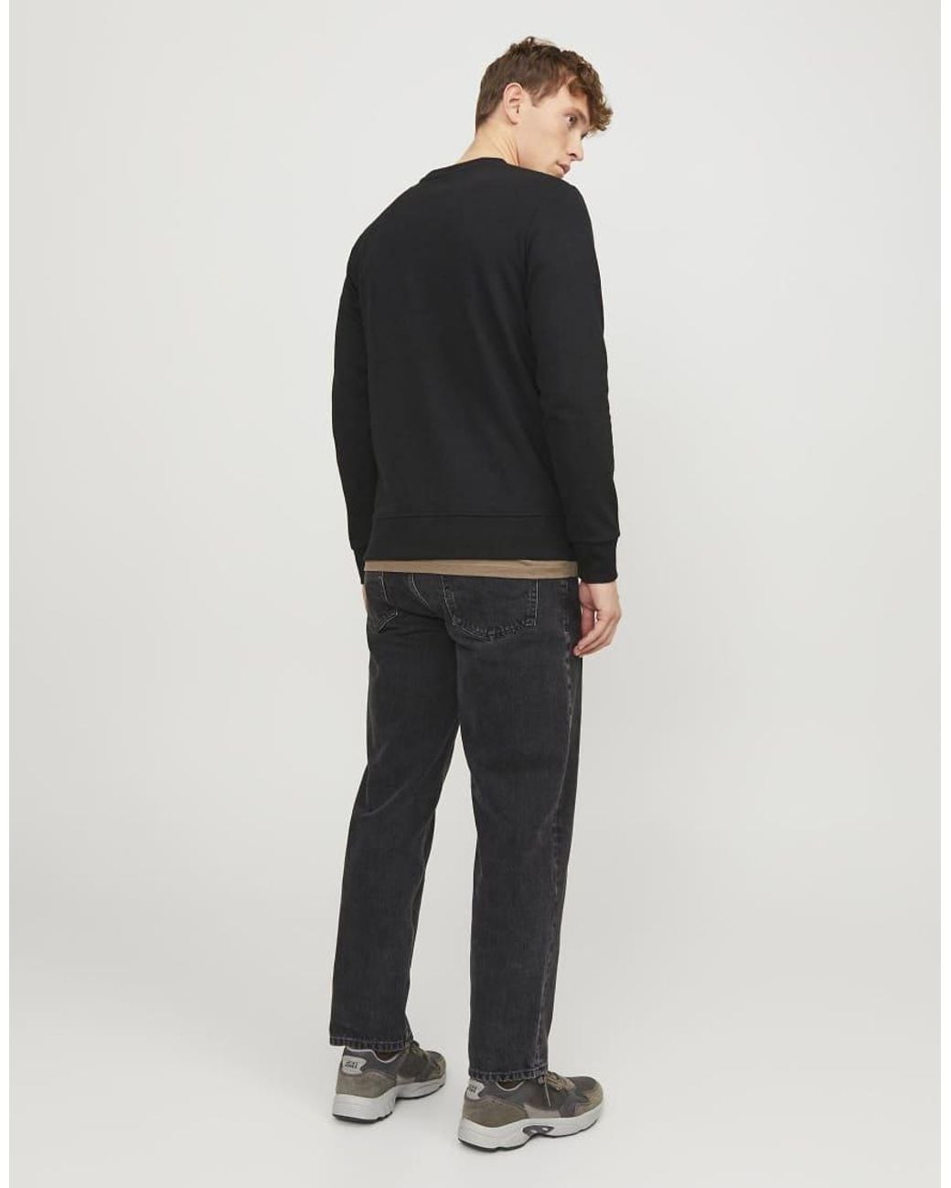 Jack & Jones Black Basic Standard Fit Crew Neck Sweatshirt for men