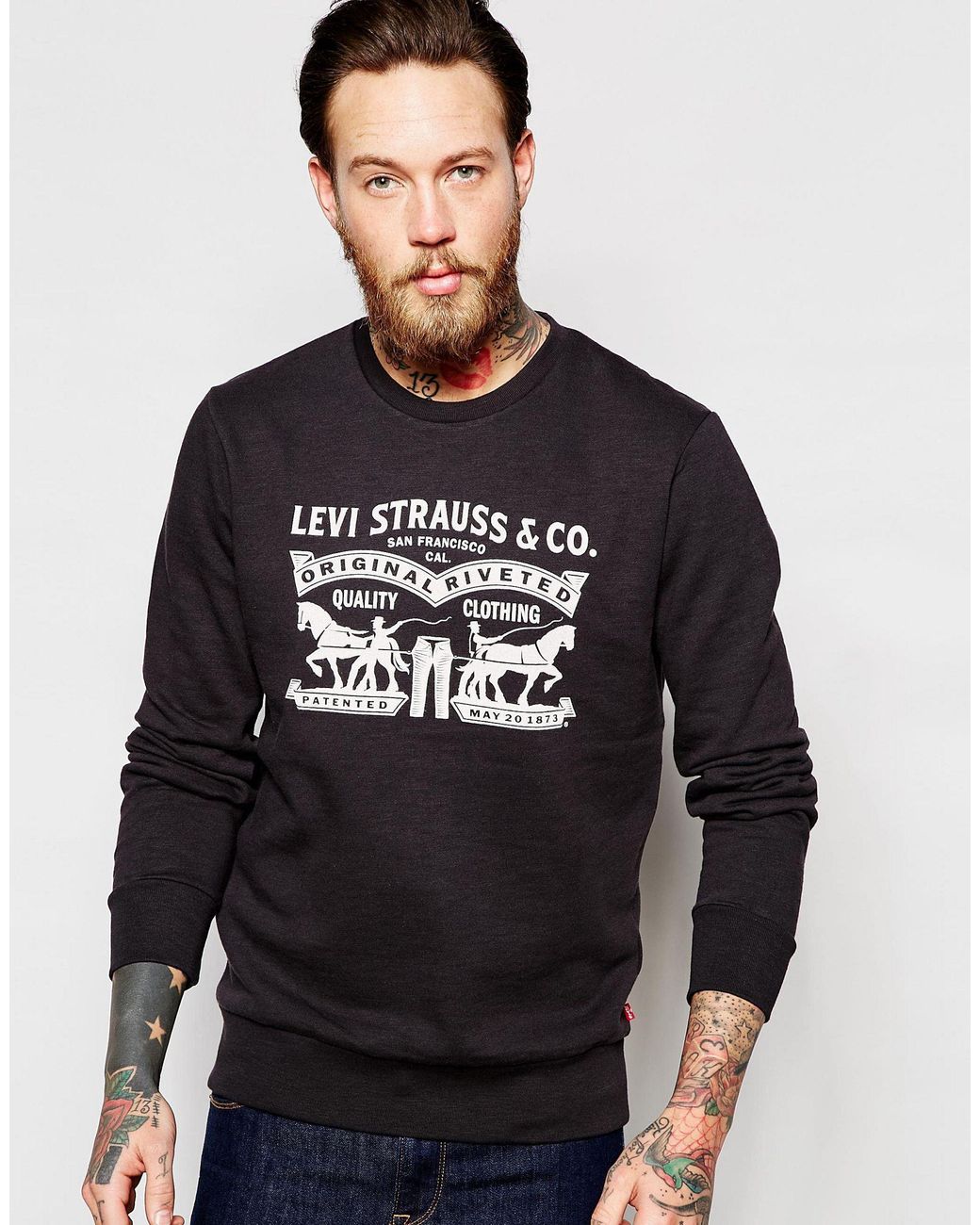 Levi's Crew Sweatshirt 2 Horse Badge Print in Black for Men | Lyst