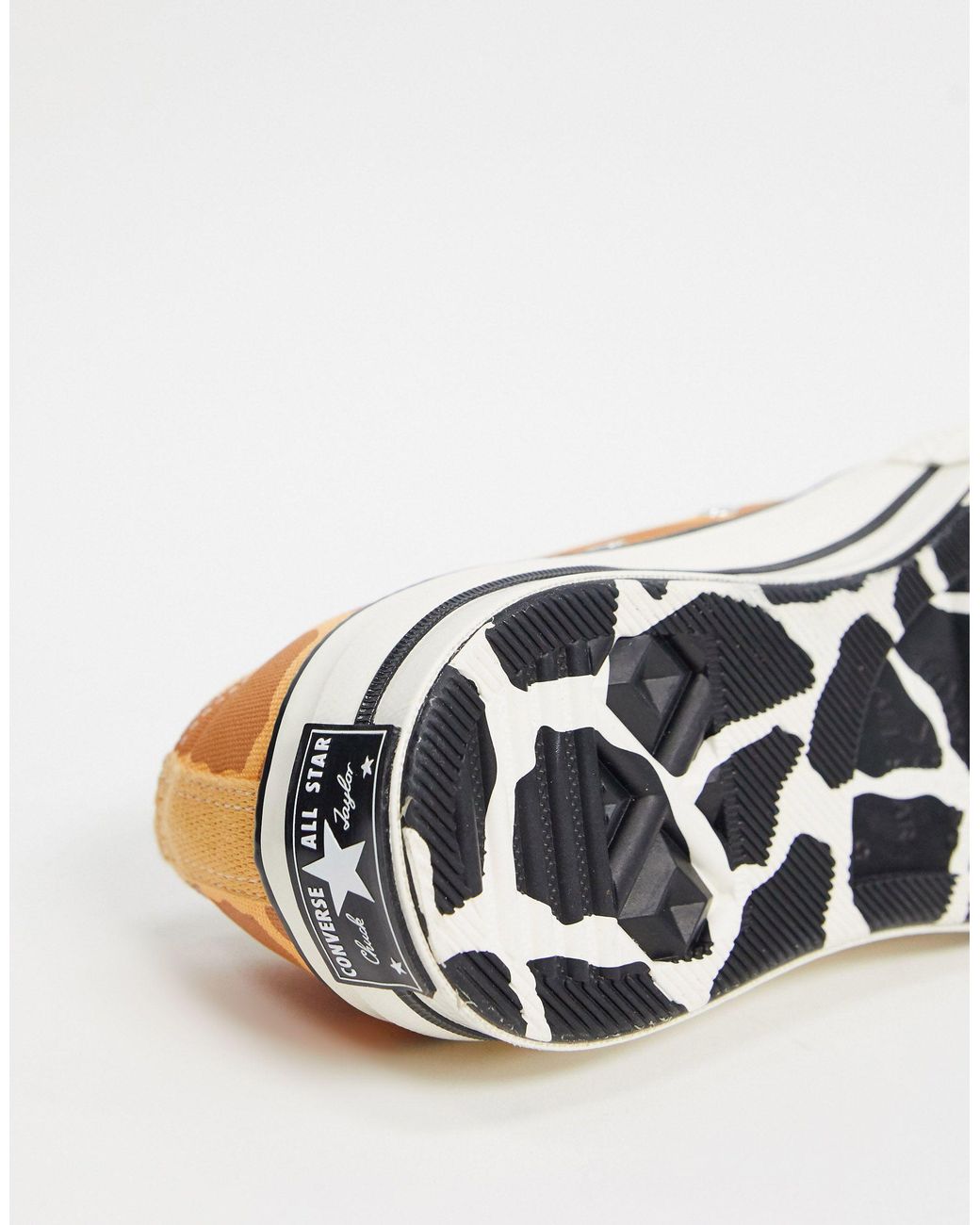 giraffe print converse