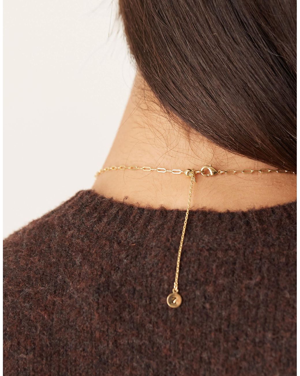 Z - collier en plaqué or 14 carats à pendentif barre en t Accessorize en coloris Brown