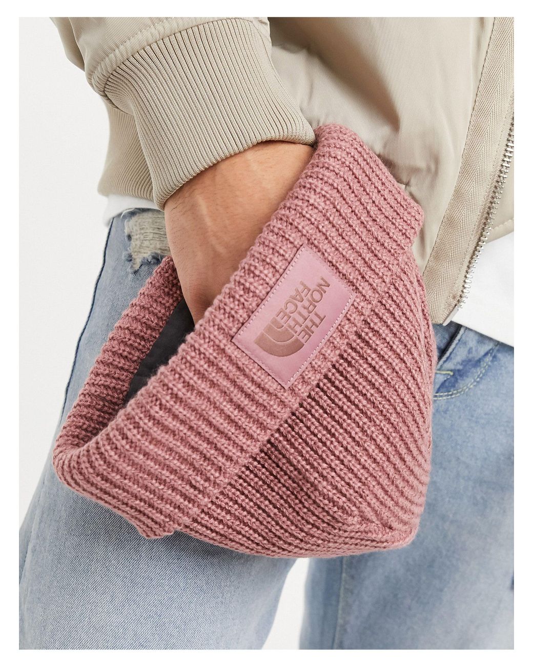 The North Face Salty Dog Beanie in Pink 