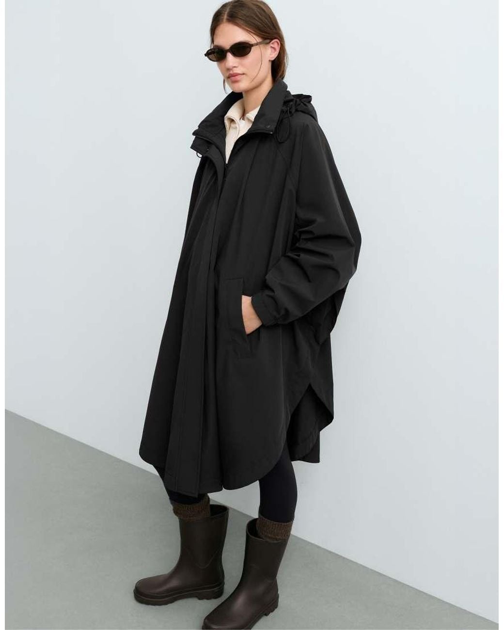 Oysho Black Extra Lightweight 10K Waterproof Long Cape