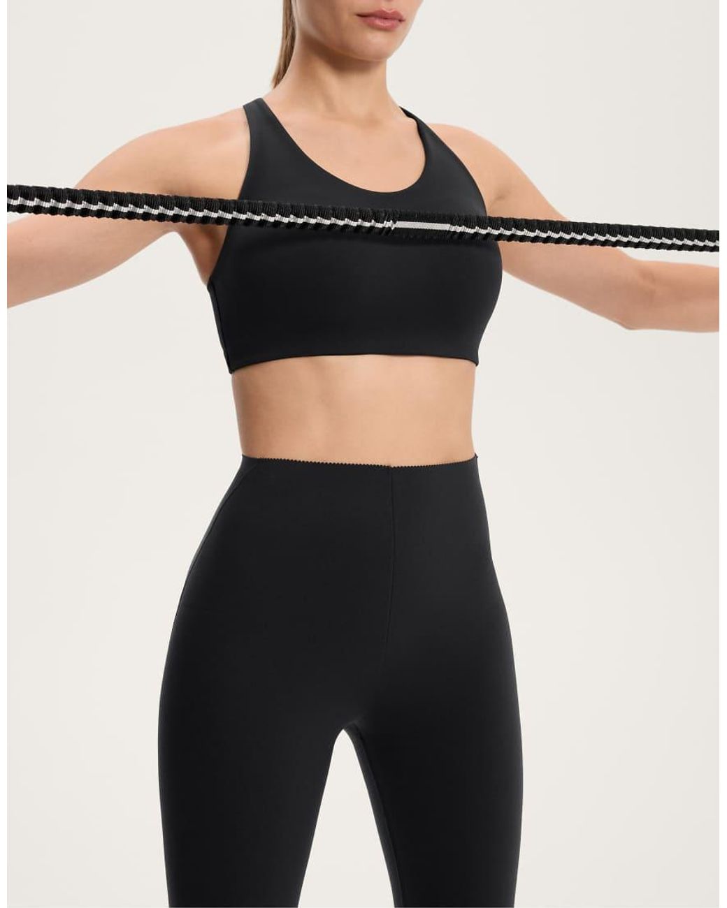 Oysho Black Compressive Core Control Ankle-length leggings
