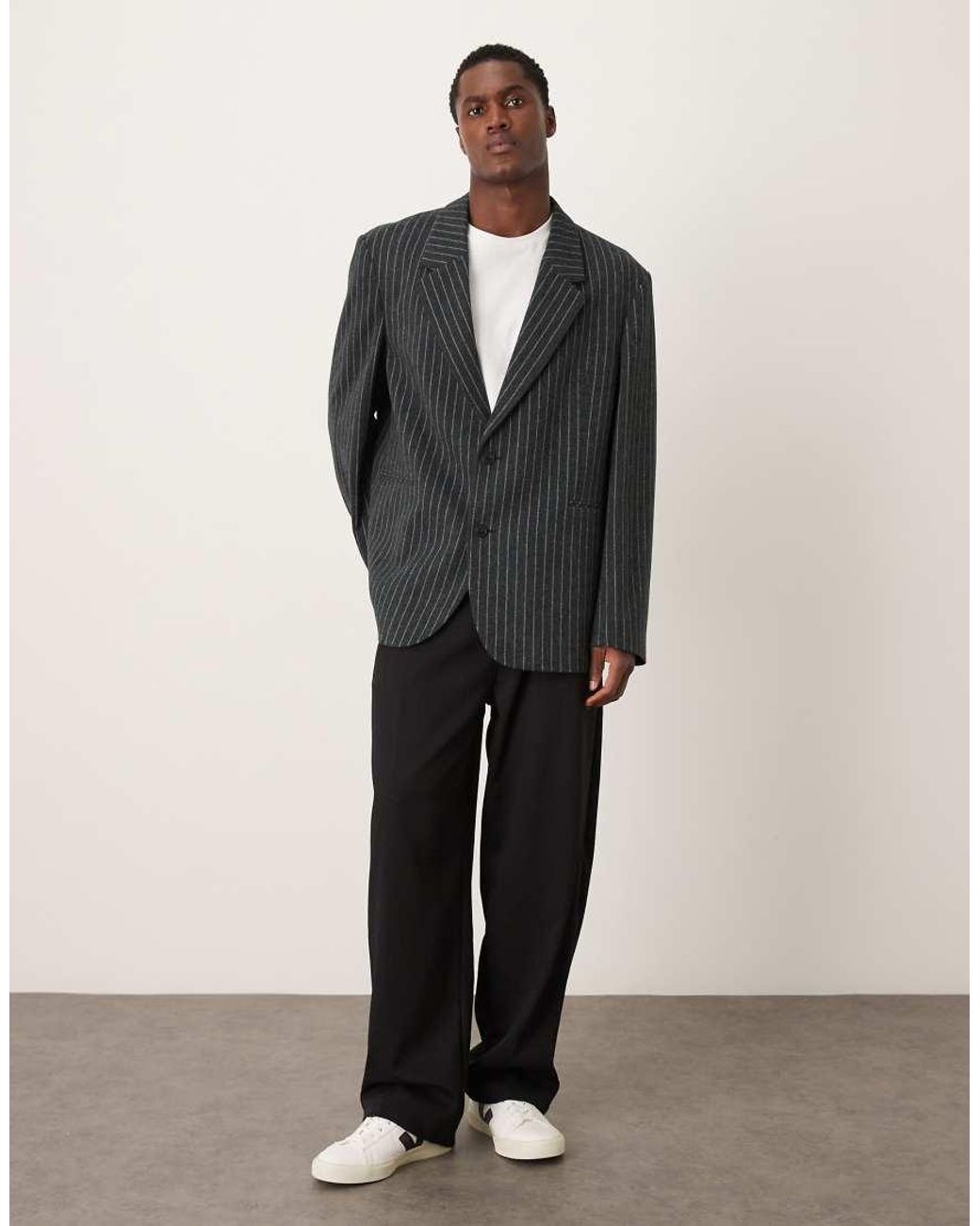 Americana Negra De Corte Suelto Extragrande Con Raya Diplomática De ASOS de hombre de color Black