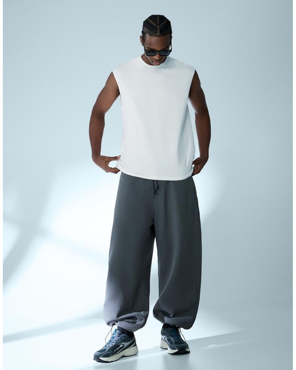 Bershka White Basic Sleeveless T-shirt for men