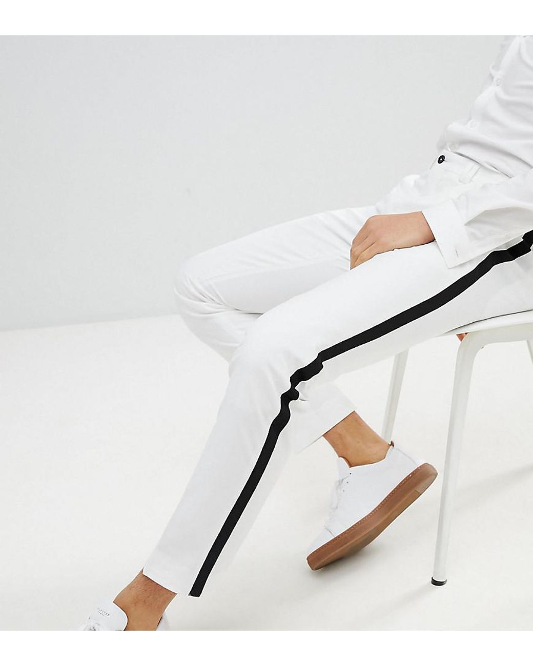 Pantalon ajusté avec bande noire sur les côtés Noak pour homme en coloris  Blanc | Lyst