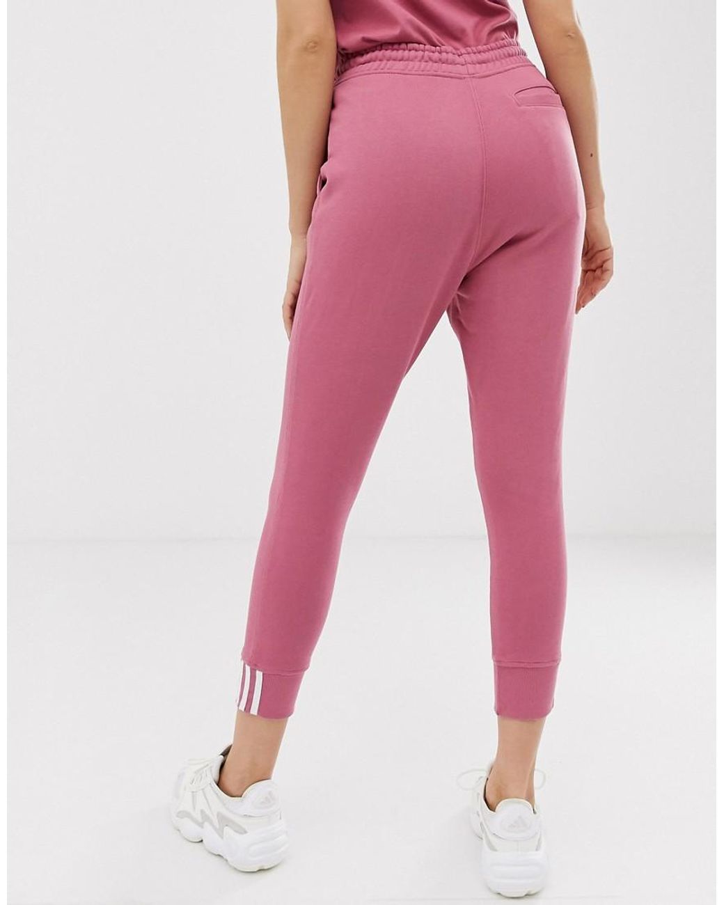 Essentials Brushed Tech Stretch Jogger Pant Mujer