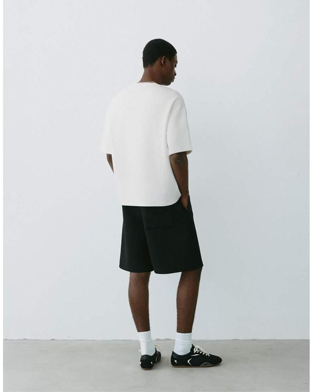 Pull&Bear White Heavyweight T-shirt With Raised Logo for men
