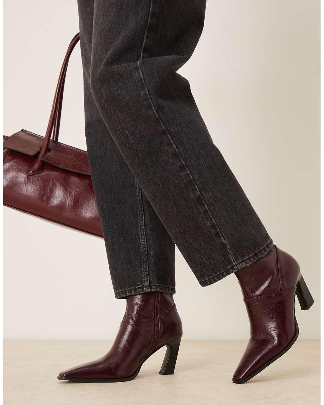 ASOS Estella in het Red