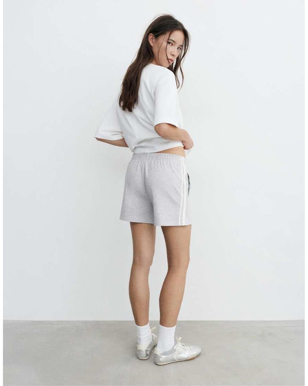 Pull&Bear White Sports Shorts With Side Stripes