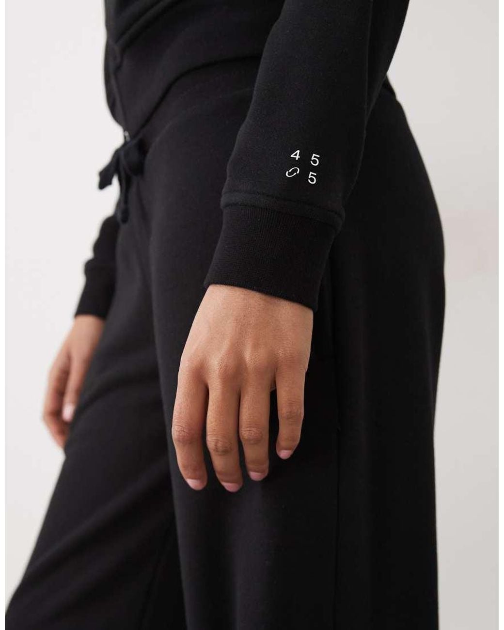 4505 Black Y2k Lightweight Studio Zip Up Hoodie With Zip Pockets