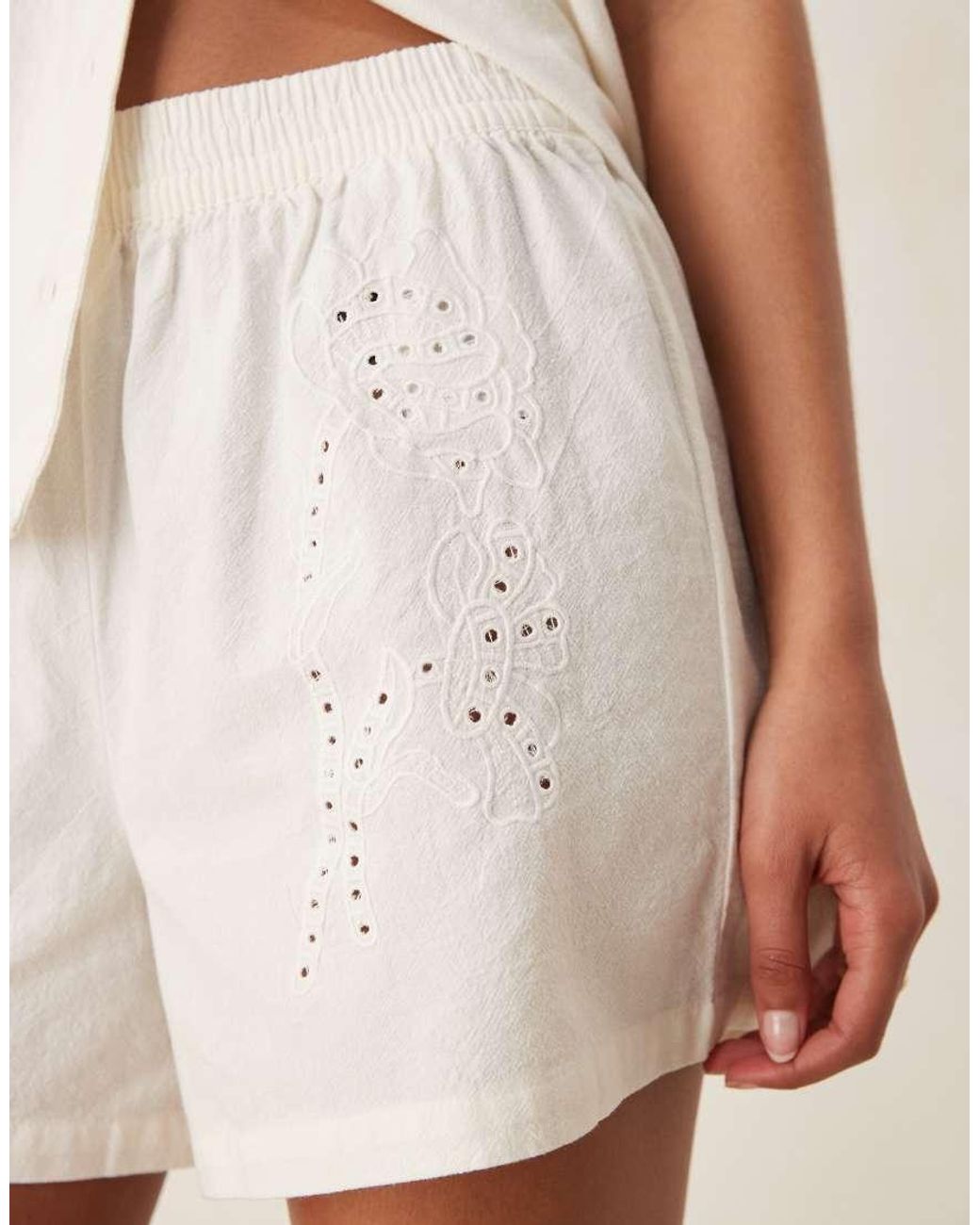 Jdy Natural Relaxed Pull On Shorts