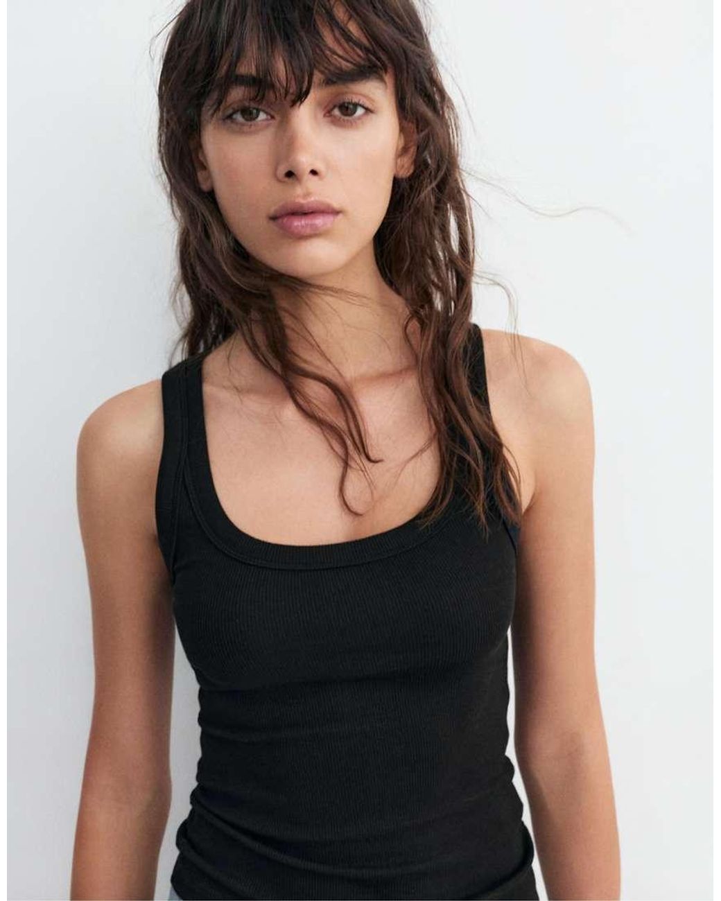 Top Senza Maniche Basic di Pull&Bear in Black