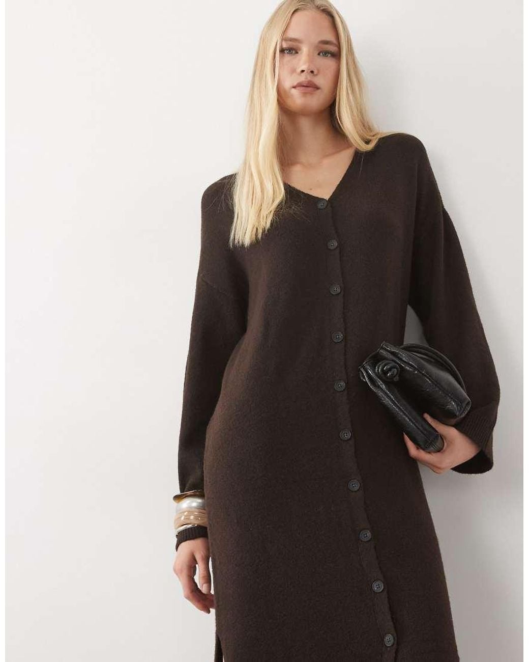 Aware White Long Sleeve V-neck Knitted Maxi Dress