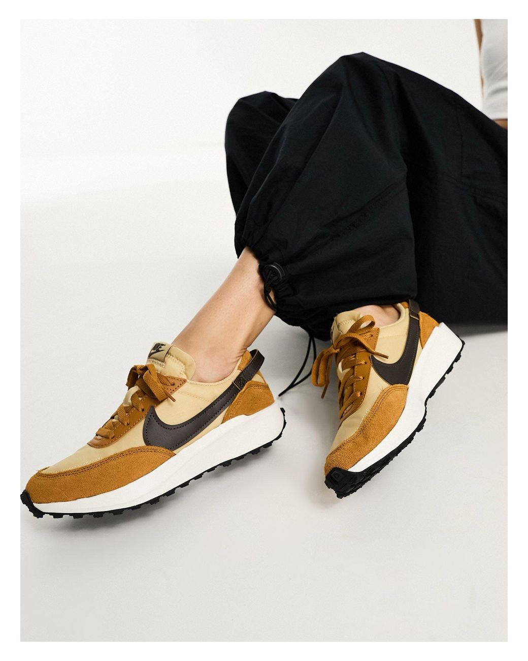 debut sneakers