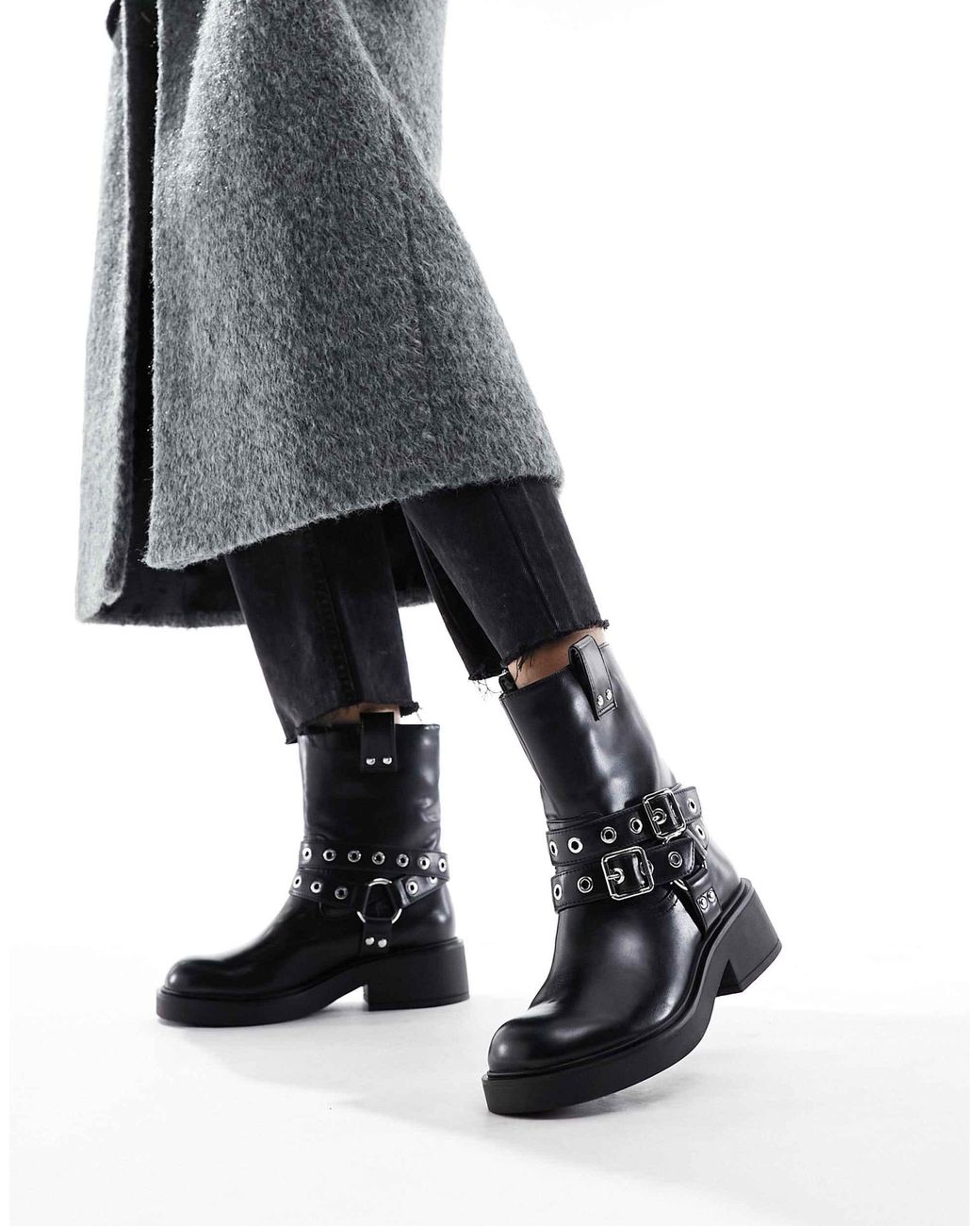 Ankle boots with buckle detail 2025