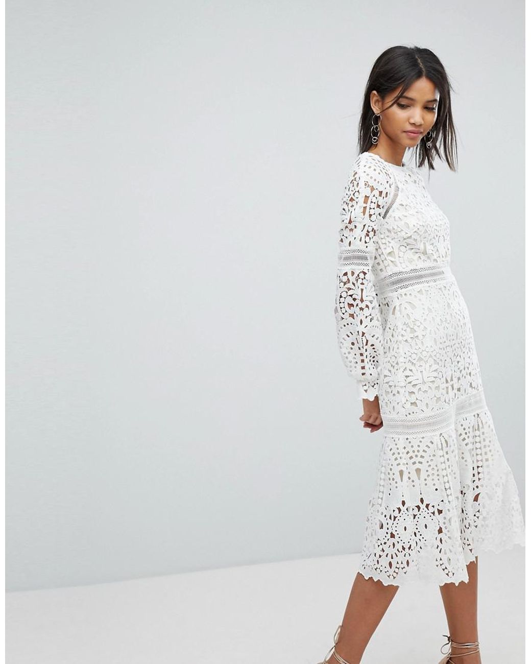 Elliatt Lace Midi Dress in White | Lyst