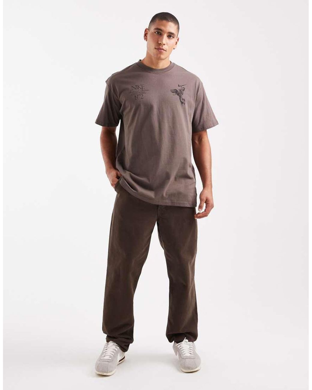 Nike Brown Victory Back Print Graphic T-shirt for men