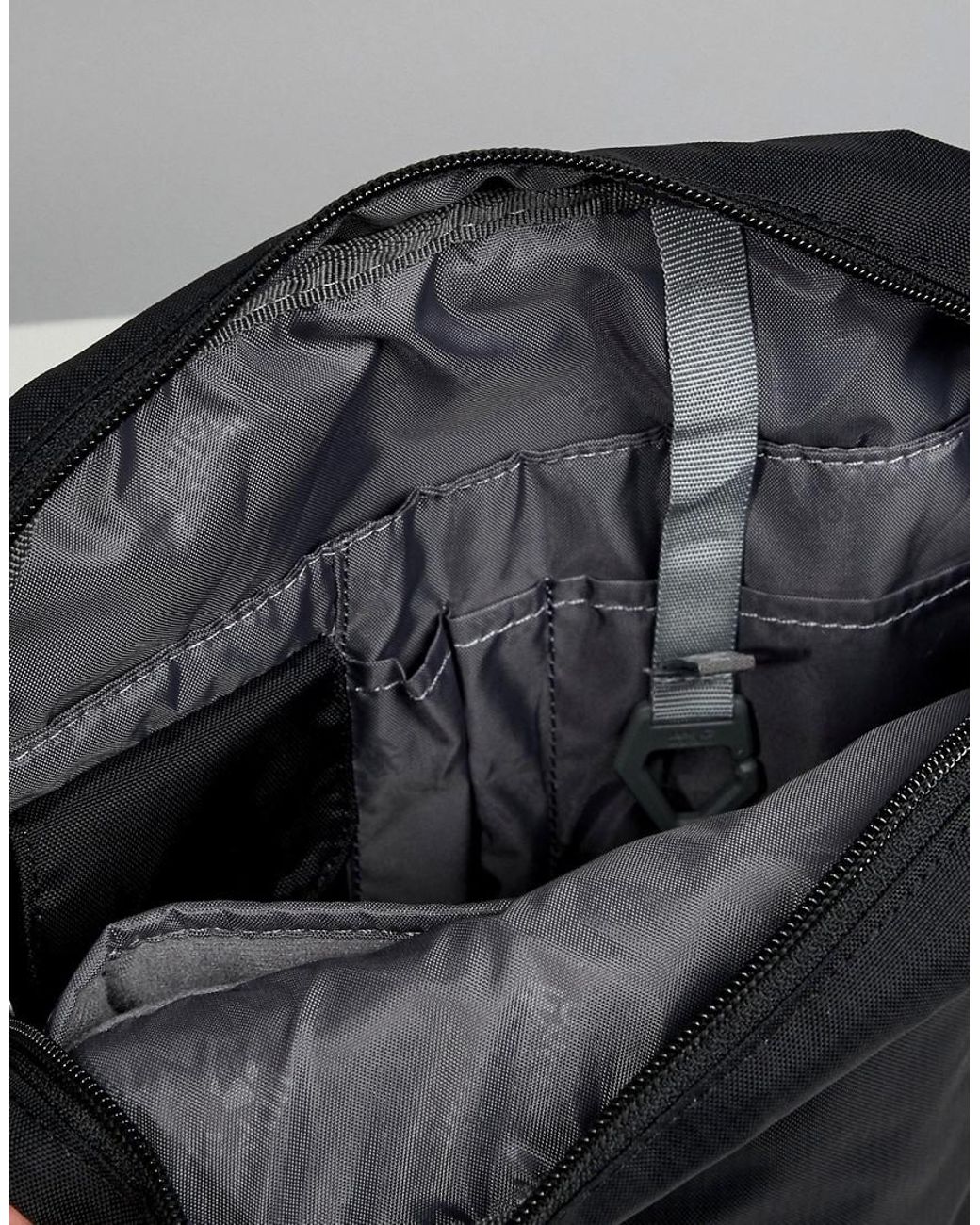 Jack Wolfskin Fleece Purser Xt Flight Bag In Black for Men | Lyst