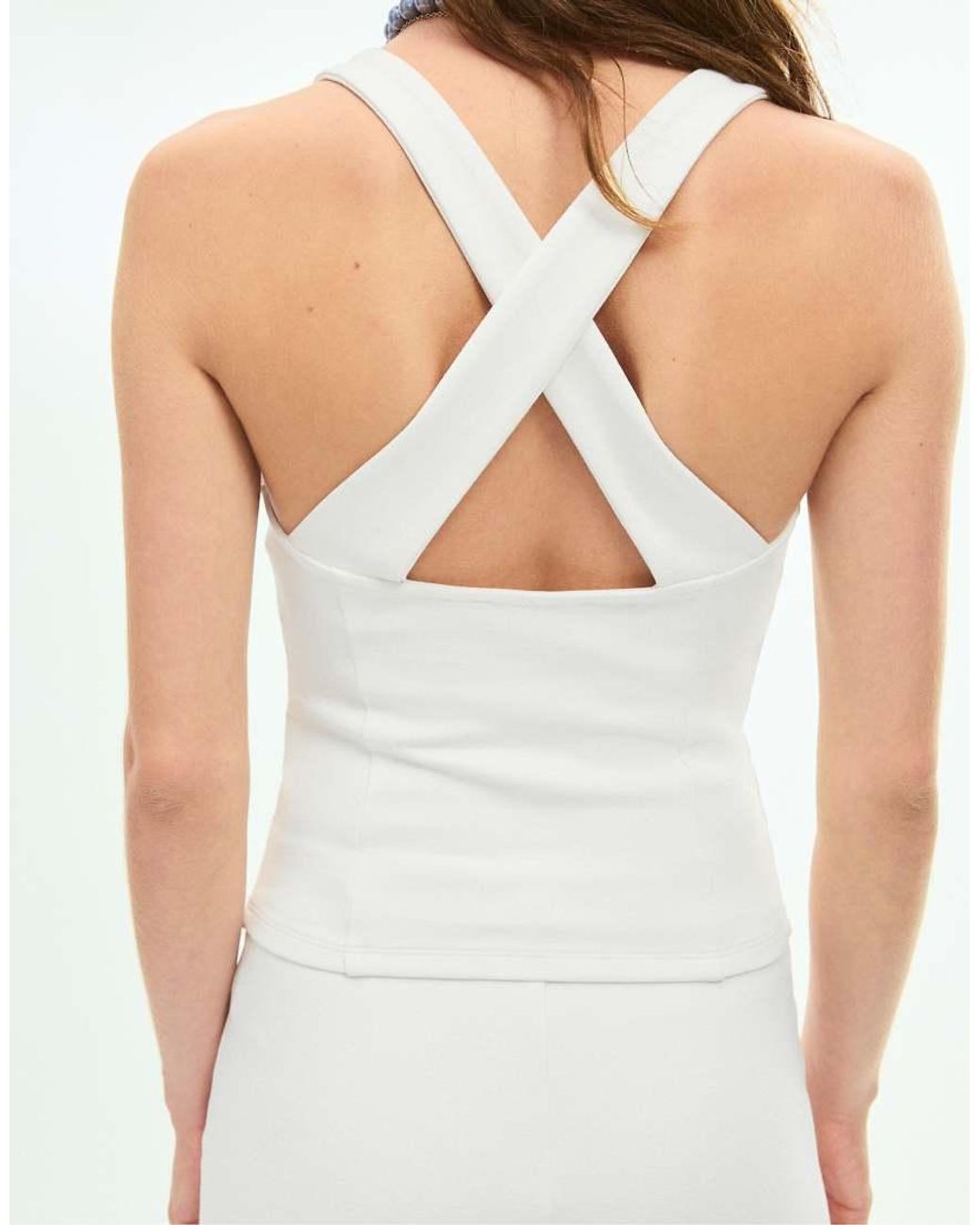 Stradivarius White Fitted Top With Visible Seams And Wide Straps