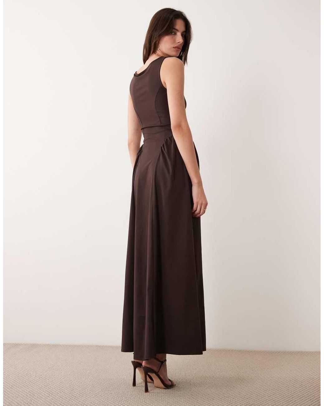 Vestito Al Polpaccio di ASOS in Brown