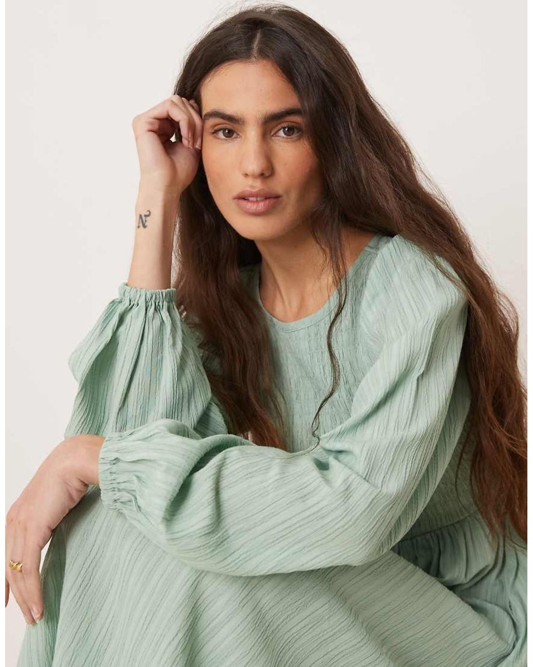 Threadbare Green Long Sleeve Crinkle Midi Dress