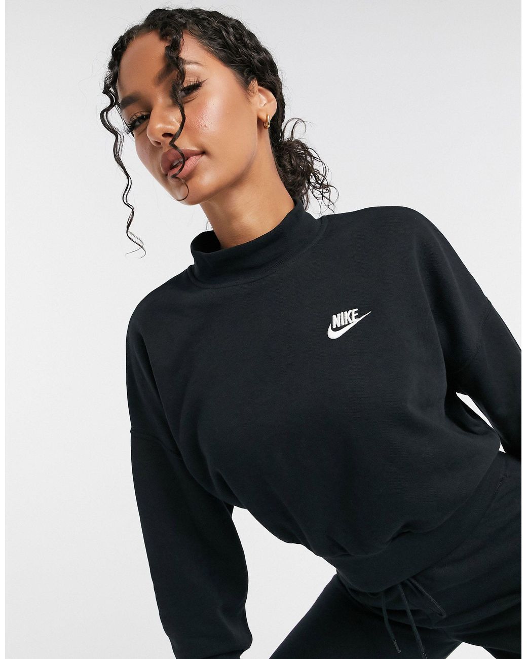 Nike Essentials Cropped Mock Neck Sweatshirt in Black | Lyst Canada