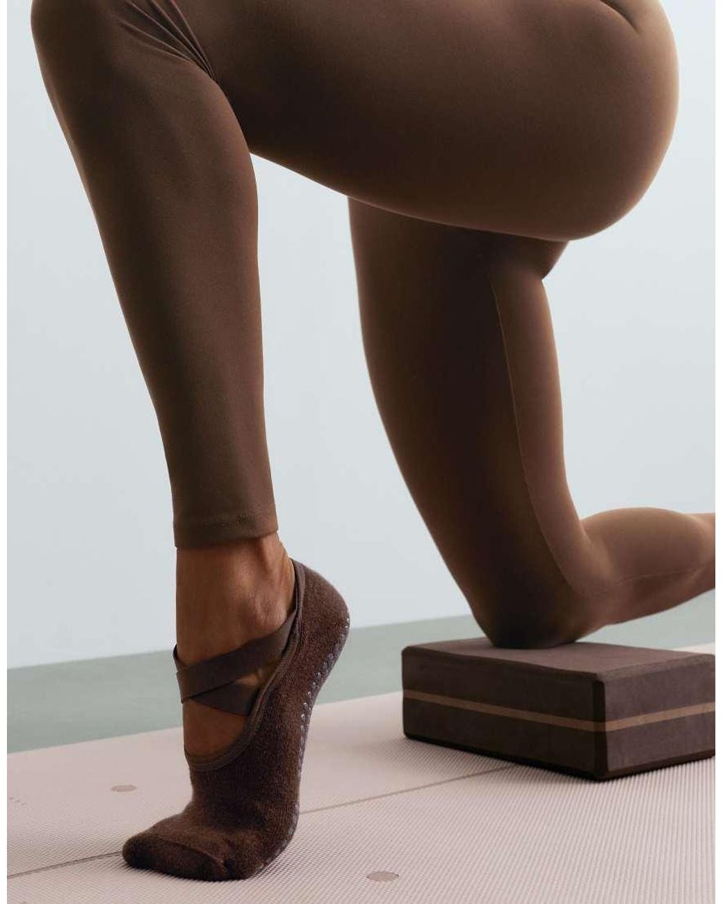 Oysho Natural 2 Pairs Of Padded Cotton Blend Yoga And Pilates Socks With Crossover Straps