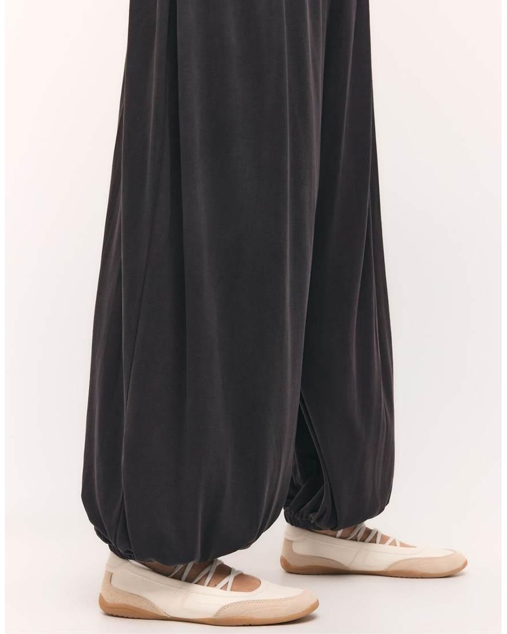 Stradivarius Black Soft-touch Flowing Balloon Trousers