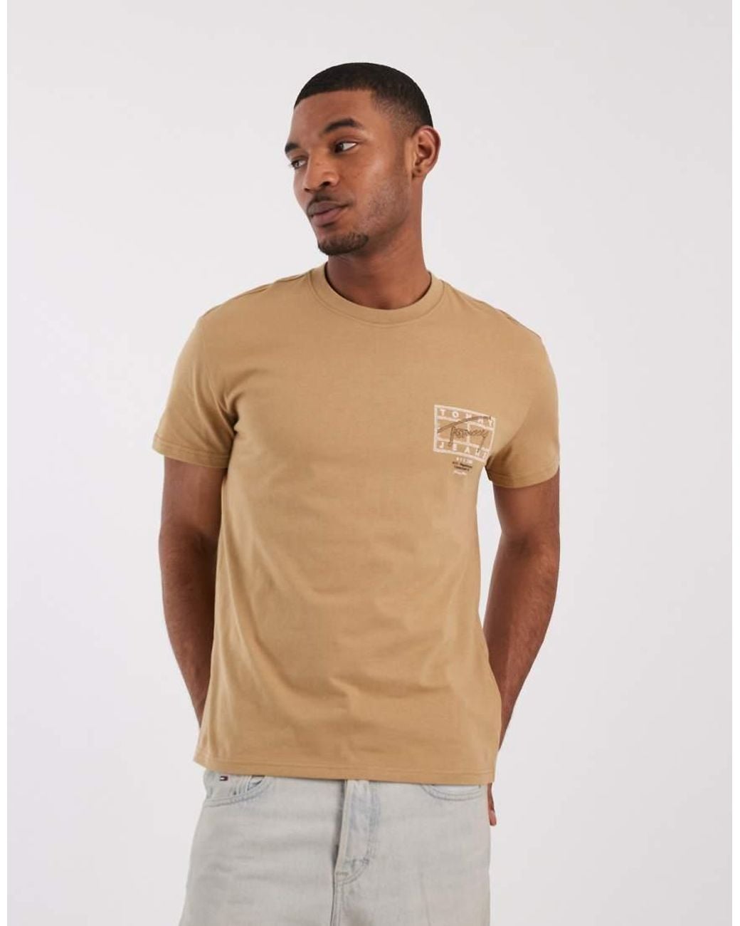 Tommy Hilfiger Brown Regular Flag Logo With Signature Detail T-shirt for men
