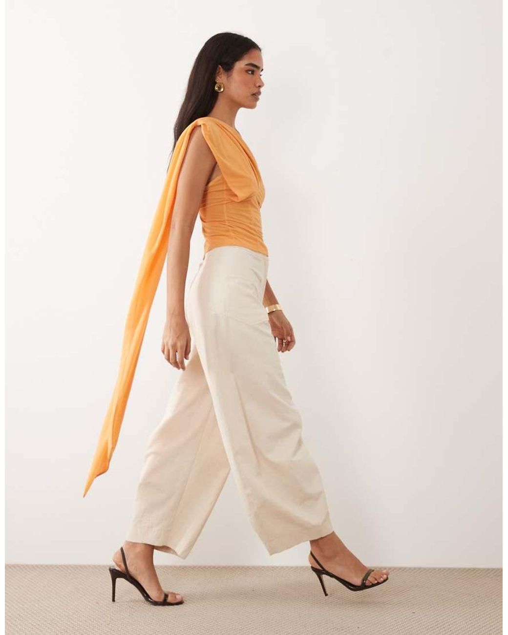 Top A Sciarpa di ASOS in Orange