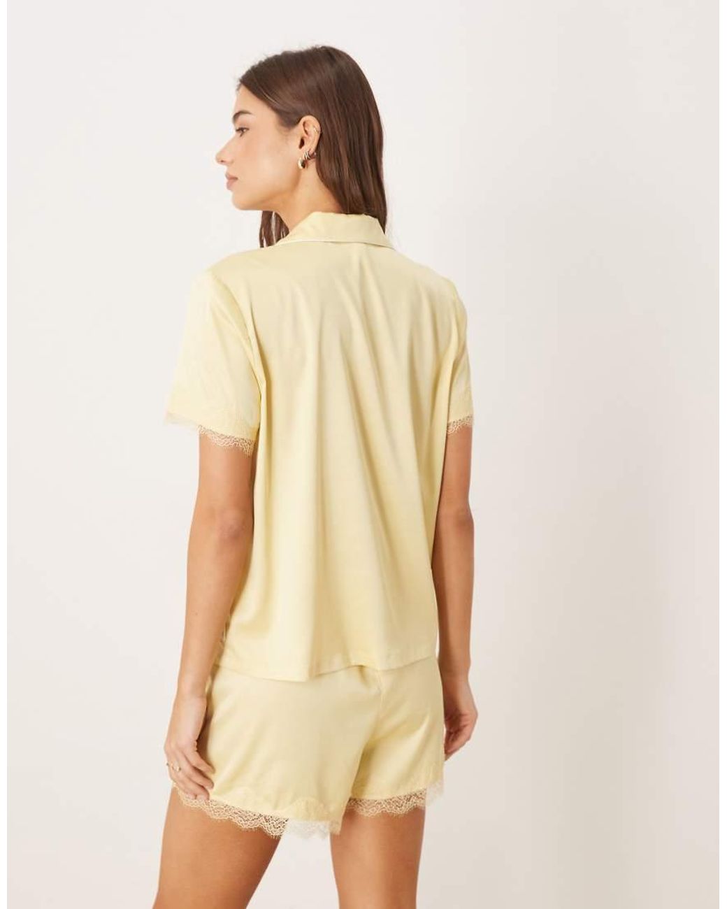 Chelsea Peers Yellow Bridesmaids Satin Button Up Lace Cuff With Tupli Hem Short Nightwear Set