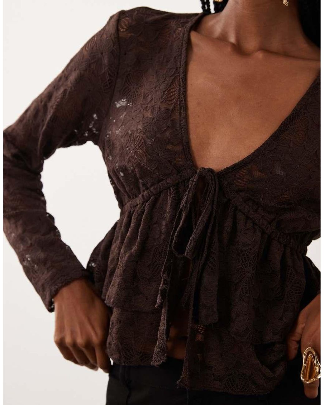 Top di Vila in Black