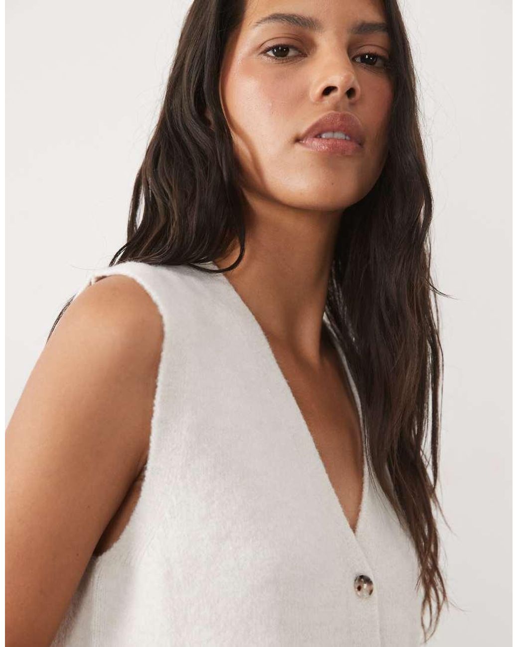 New Look White Button Down Knitted Waistcoat