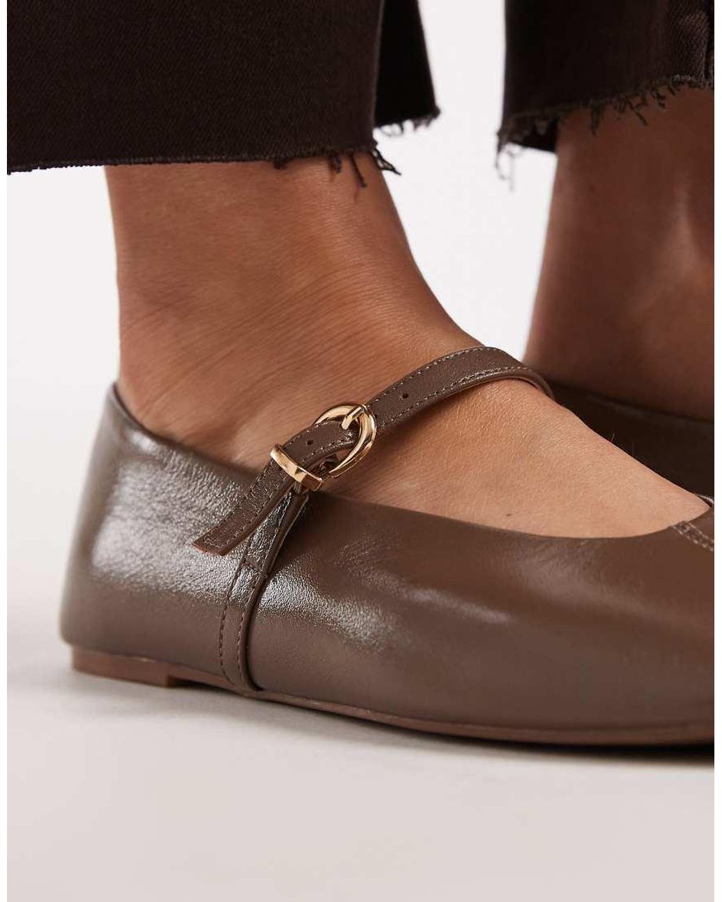 Schuh Brown London Ballet Flats With Buckle Strap