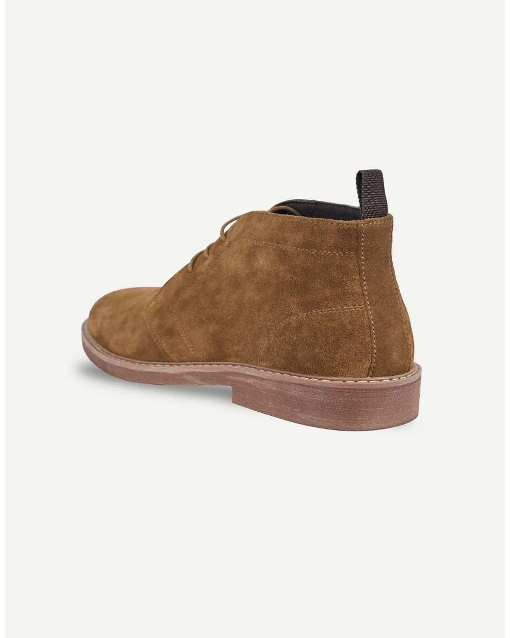 Thomas Crick White Arizona Leather Chukka Boots for men