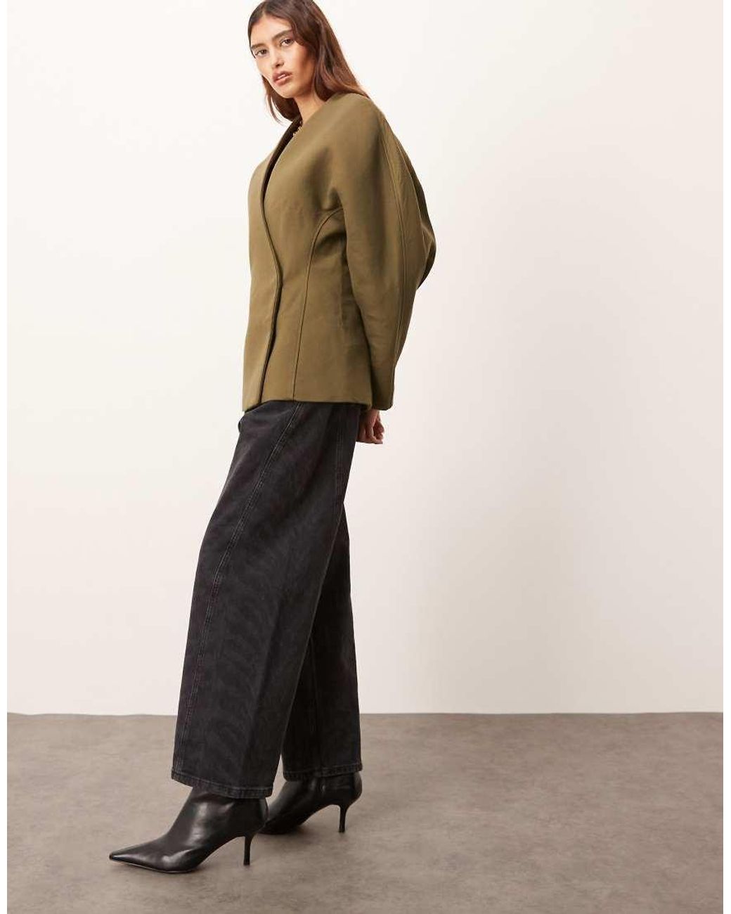 ARRANGE Natural Franklyn Seam Detail Barrel Jean