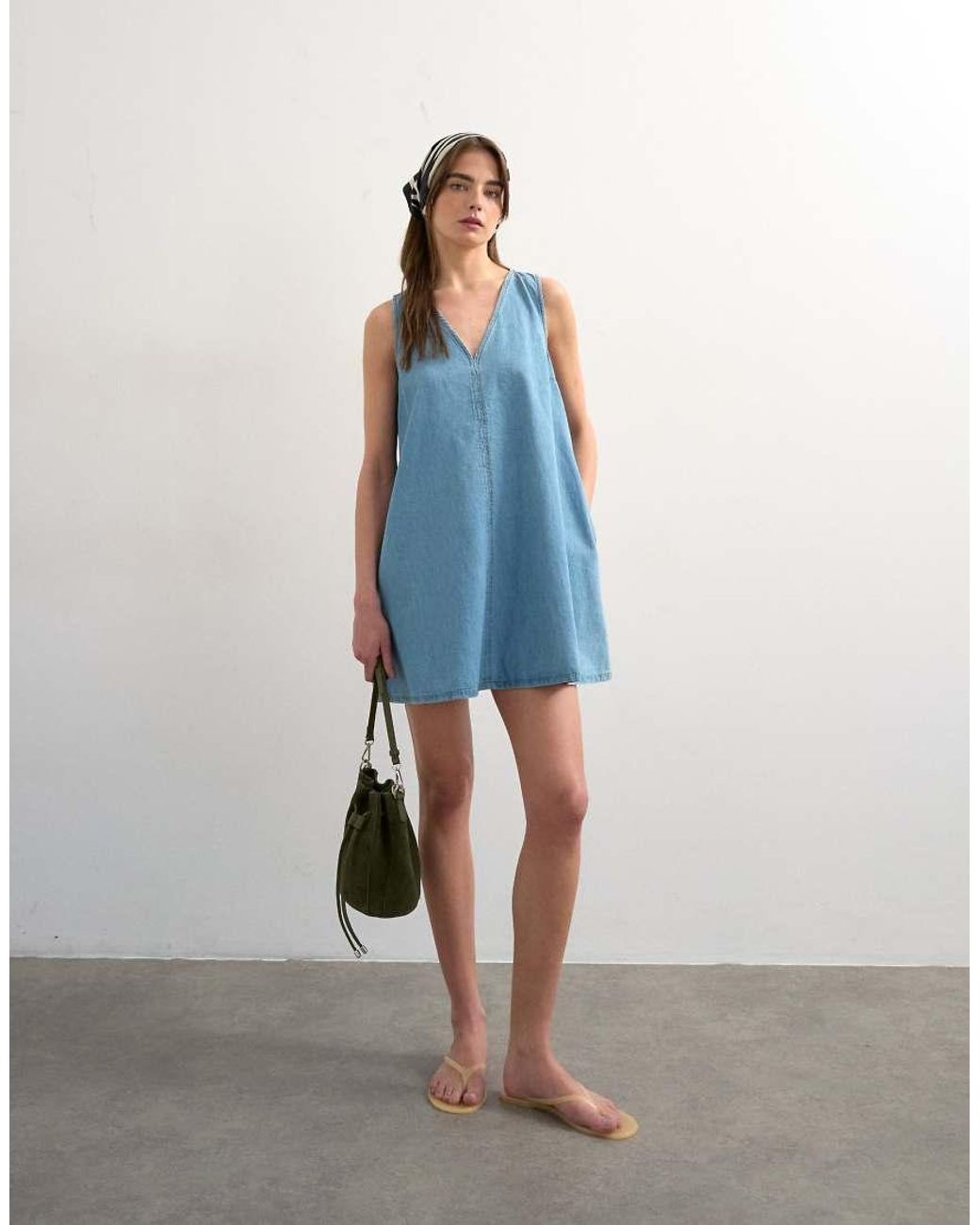 TOPSHOP Blue Denim V-neck Mini Shift Dress