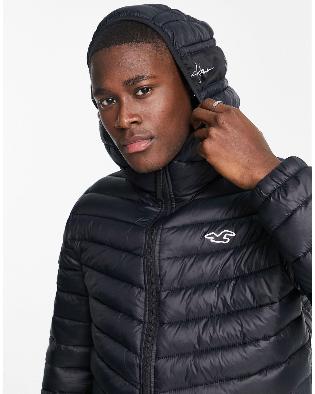 black hooded lightweight puffer jacket