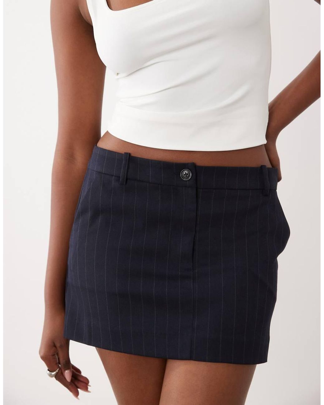 GOOD AMERICAN White Pinstripe Tailored Mini Skirt
