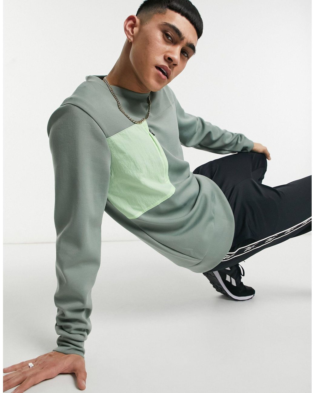 Reebok Sweatshirt With Woven Utility Pocket in Green for Men - Lyst