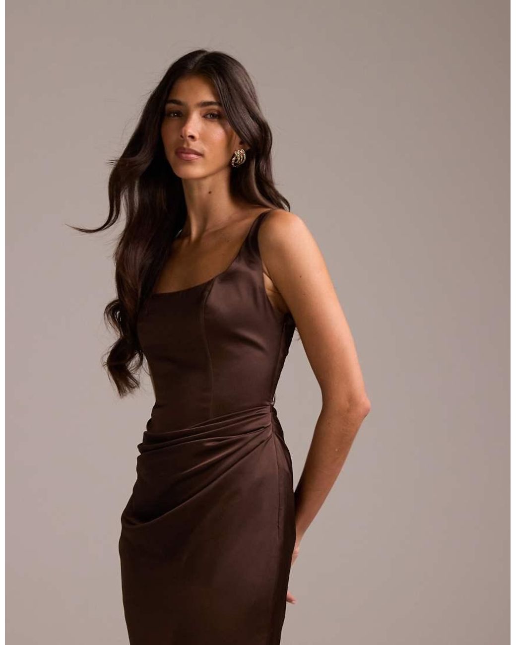 ASOS Bruidsmeisjes in het Brown
