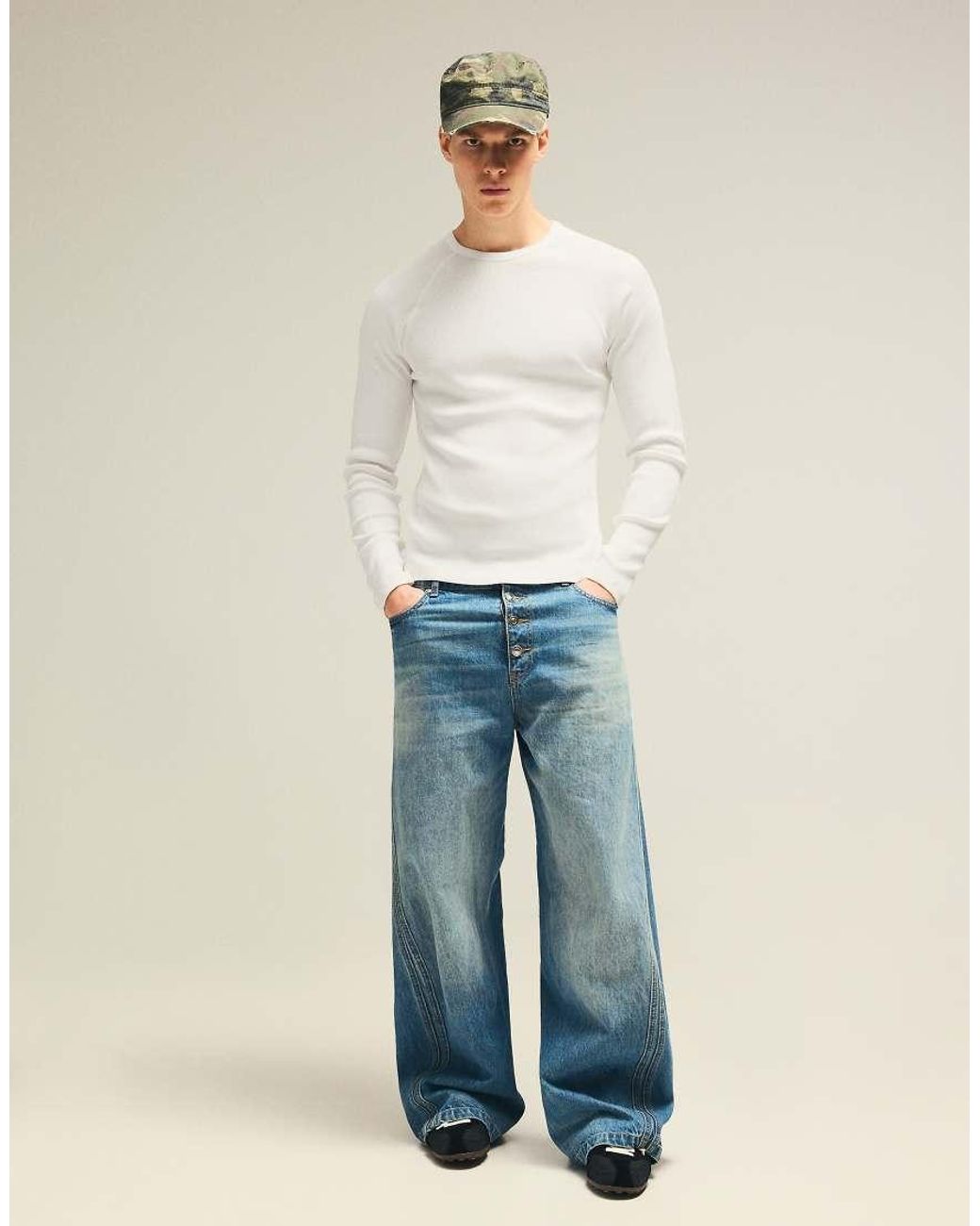 Bershka White Slim-Fit Ribbed Long Sleeve T-Shirt for men
