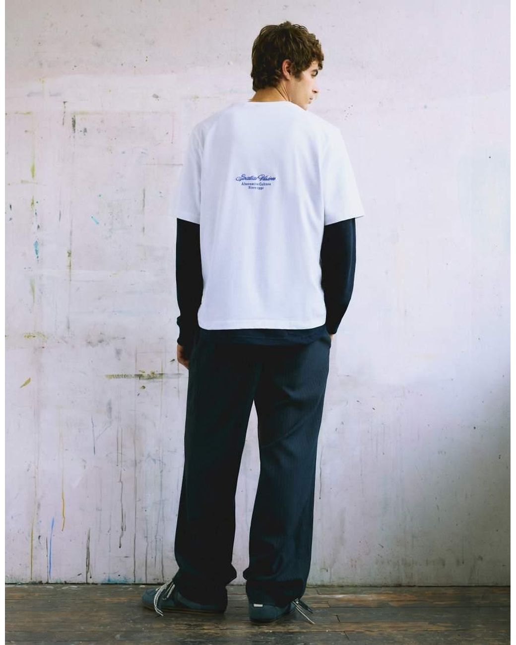 Pull&Bear White Regular Fit Graphic T-Shirt for men