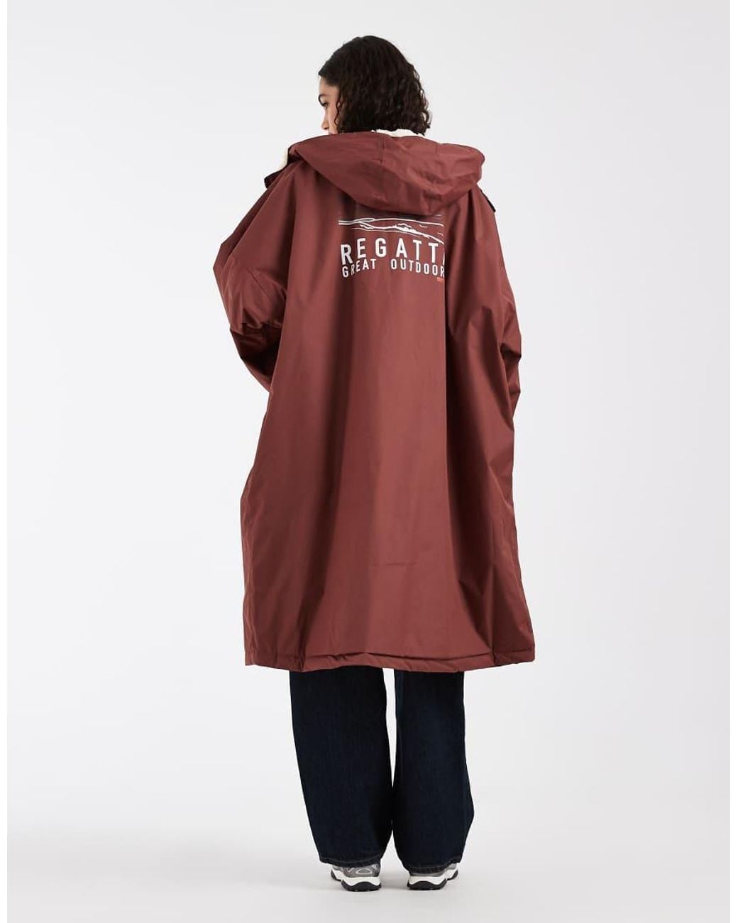 Regatta Red Waterproof Changing Robe