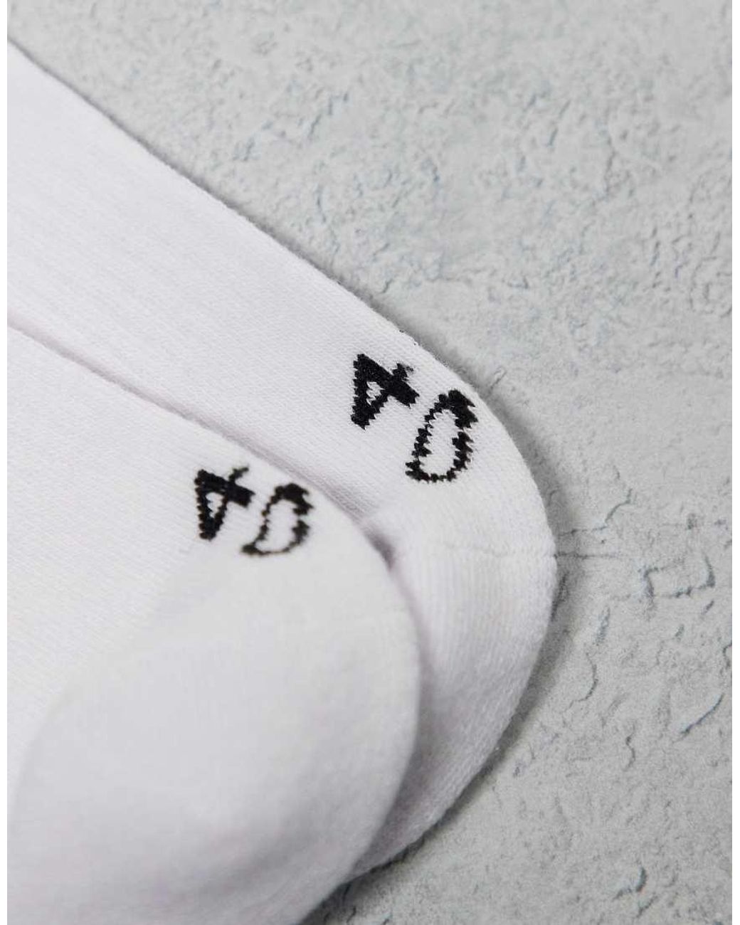 4505 White 3 Pack Quarter Length Socks With Arch Support